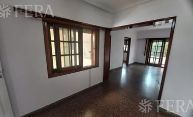 Alquiler de PH 4 ambientes con balcón en Villa Dominico