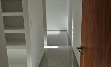 VENTA: Casa 6 Ambientes Piedras Blancas (F. ORO)