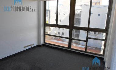 Excelente piso de oficina a metros de Puerto Madero.