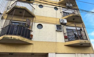 Departamento en ALQUILER de DOS ambientes con COCHERA - Wilde