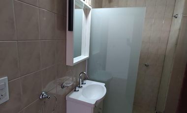 Departamento en ALQUILER de DOS ambientes con COCHERA - Wilde