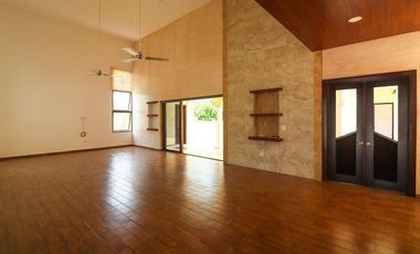 VENTA DE CASA TIPO HACIENDA EN MERIDA PASEOS DEL MAYAB