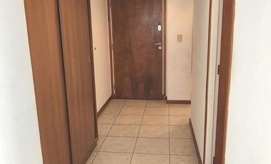 Departamento en  alquiler por 24 meses. 4 ambientes. Todo al frente. Cochera. Baulera.