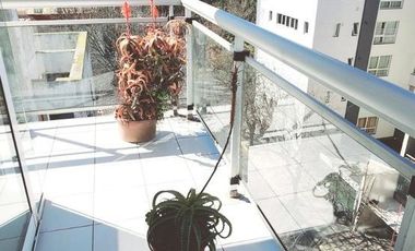 Departamento en  alquiler por 24 meses. 4 ambientes. Todo al frente. Cochera. Baulera.