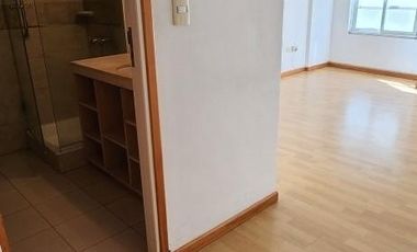 Departamento en  alquiler por 24 meses. 4 ambientes. Todo al frente. Cochera. Baulera.