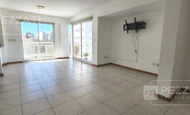 Departamento en  alquiler por 24 meses. 4 ambientes. Todo al frente. Cochera. Baulera.