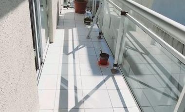 Departamento en  alquiler por 24 meses. 4 ambientes. Todo al frente. Cochera. Baulera.