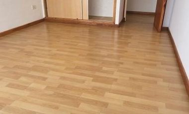Departamento en  alquiler por 24 meses. 4 ambientes. Todo al frente. Cochera. Baulera.