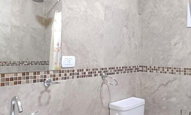 Chalet con super piscina y parque en alquiler temporario