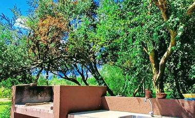 Chalet con super piscina y parque en alquiler temporario