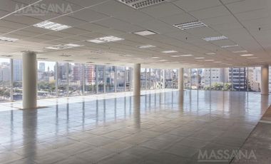 Alquiler de Oficina  de 200 m2 -planta libre  2 cocheras - Monserrat
