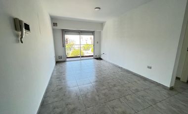 Departamento de dos ambientes con cochera