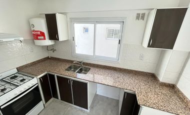 Departamento de dos ambientes con cochera
