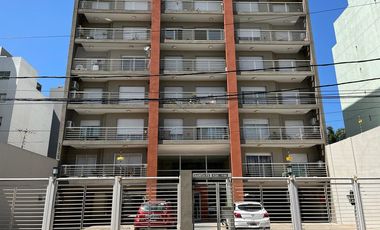 Departamento de dos ambientes con cochera