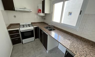 Departamento de dos ambientes con cochera