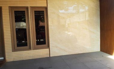 DI JUAL CEPAT RUMAH SECONDARY LUAS,KOKOH DAN STRATEGIS DI JAGAKARSA