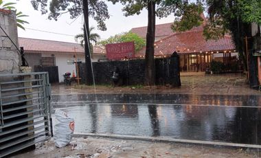 DI JUAL CEPAT RUMAH SECONDARY LUAS,KOKOH DAN STRATEGIS DI JAGAKARSA