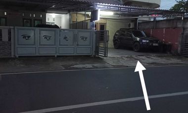 DI JUAL CEPAT RUMAH SECONDARY LUAS,KOKOH DAN STRATEGIS DI JAGAKARSA