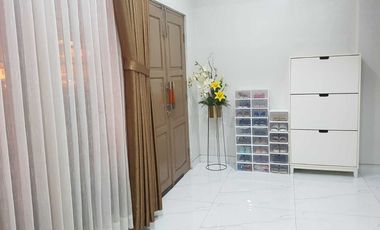 DI JUAL CEPAT RUMAH SECONDARY LUAS,KOKOH DAN STRATEGIS DI JAGAKARSA