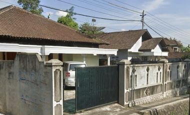 DIJUAL RUMAH DI JL RAYA PRINGSURAT TEMANGGUNG