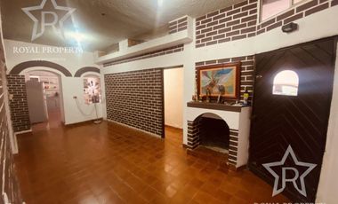 Casa en Venta, Esquina, Centro, Linares Nuevo León