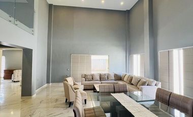 Casa en Venta, Estricta Seguridad, Boulevard Rodrigo Gómez, Linares Nuevo León