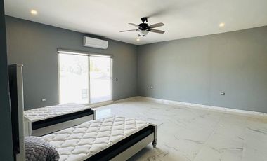 Casa en Venta, Estricta Seguridad, Boulevard Rodrigo Gómez, Linares Nuevo León