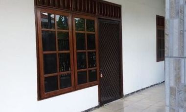 Rumah Tinggal NGINDEN INTAN TIMUR Hadap Barat , Strategis