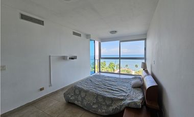 Se alquila apartamento en Avenida Balboa, PH H2O