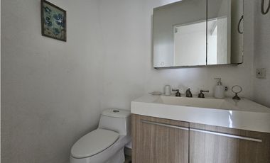 Se alquila apartamento en Avenida Balboa, PH H2O