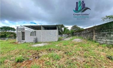 REMATE DE LOTE CON ESTRUCTURA EN VENTA EN LA ACEQUIA