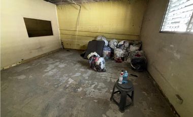 CALIDONIA / AVE. MEXICO / EDIFICIO ABJ / LOCAL / 240 M / PLANTA BAJA