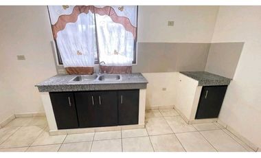 VENTA DE CASA EN ALGARROBOS RESIDENCIAL BALMORAL