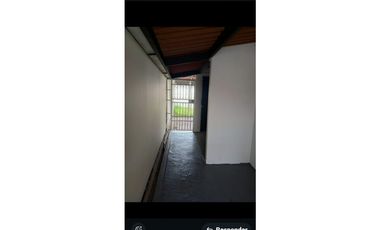 ALQUILO CASA EN LAS ARBOLEDASLOS ROBLES EN CHORRERA