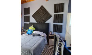 VENTA CASA EN EL CLUB DE CAMPO SANTA IRENE – COMARCAS DE LUJN