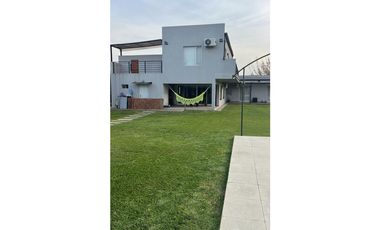 VENTA CASA EN EL CLUB DE CAMPO SANTA IRENE – COMARCAS DE LUJN