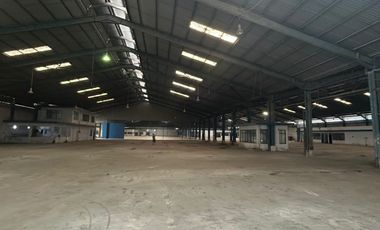 Gudang industri Jatake luas 6000 m , akses kontainer
