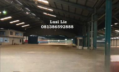 Gudang industri Jatake luas 6000 m , akses kontainer