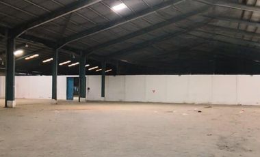 Gudang industri Jatake luas 6000 m , akses kontainer