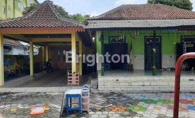 RUMAH LAMA LAHAN LUAS  DI JL PROTOKOL YOGYAKARTA