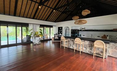 Luxury Tropical Mediterranean Villa 5 Bedroom Canggu, Bali
