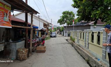 Rumah petak 6pintu di belakang RS Ibnus Sina kota Pekanbaru