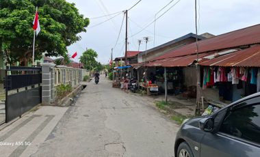 Rumah petak 6pintu di belakang RS Ibnus Sina kota Pekanbaru