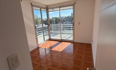 Departamento en alquiler en Remedios de Escalada Este