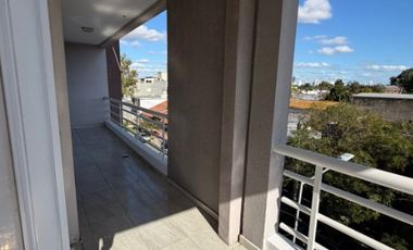 Departamento en alquiler en Remedios de Escalada Este