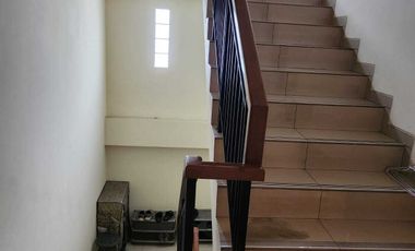 DISEWAKAN RUKO 4 LANTAI DI KAWASAN BISNIS DEKAT MIROTA GODEAN, BANTUL