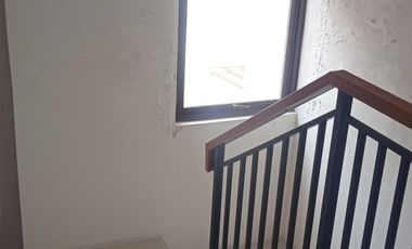 Jual rumah murah 2 lantai di Grandwisata