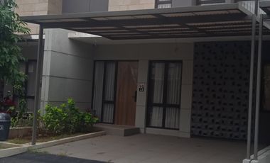 Jual rumah murah 2 lantai di Grandwisata