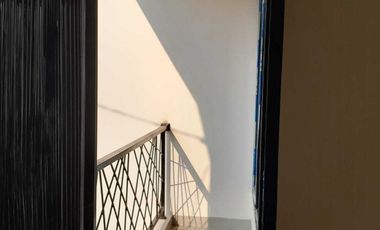 Rumah 2 lantai free biaya DP 0