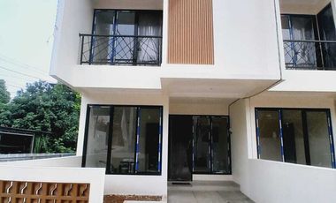 Rumah 2 lantai free biaya DP 0